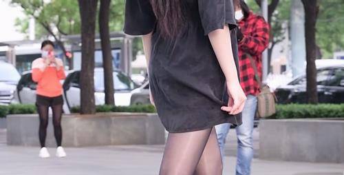 时尚|尖头细高跟鞋，国内女星中过气很多年了，最近却被韩国的女明星穿火了