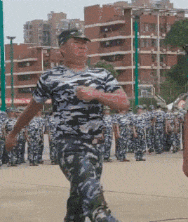 原创
这么冷的天,我妈说怕它冻着...