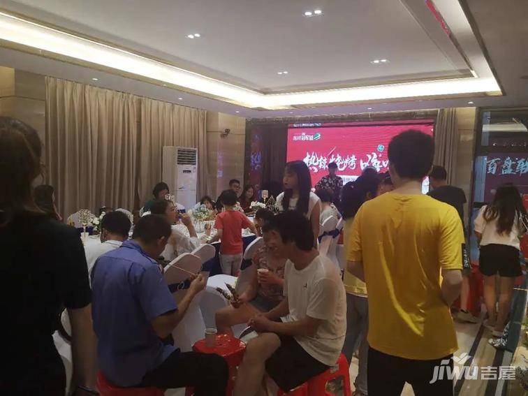 湘潭|夏天就要这么燃！湘潭奥园冠 军城：烧烤+啤酒+音乐节