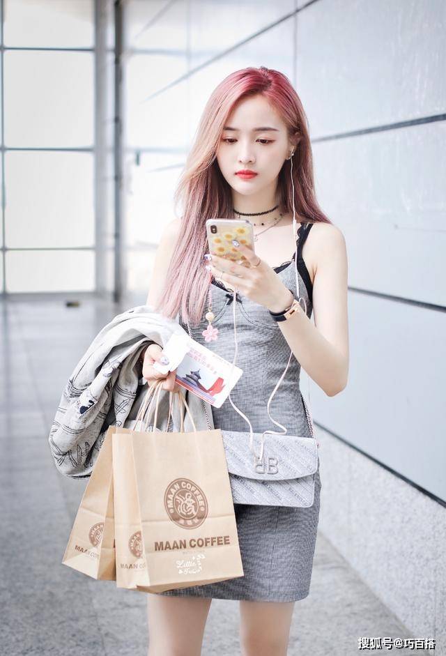 吴宣|吴宣仪不愧是“画报女神”,纤细腰线大长腿,每天都是那么美!