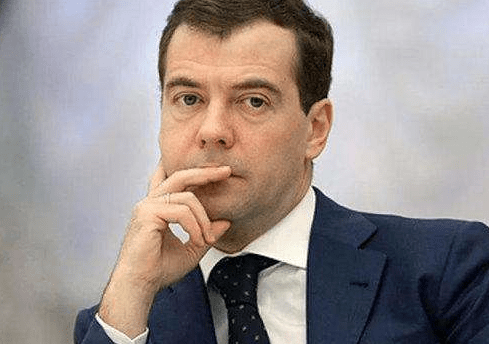 修正案|原创梅普组合散伙？梅德韦杰夫已被清出权力中心，取而代之的却是他？