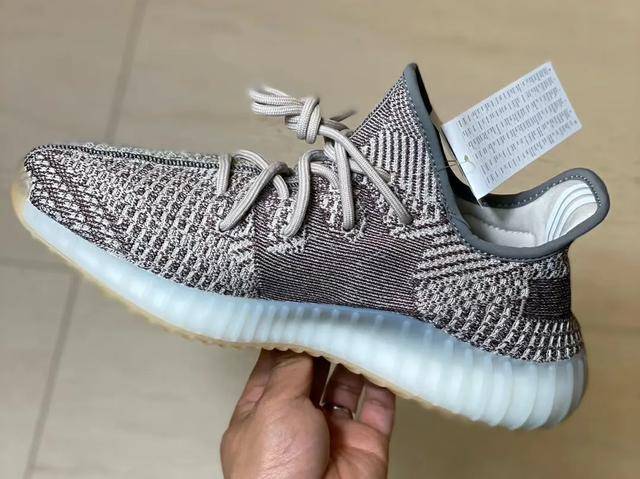 原创yeezy 350 v2"奥利奥"今日开启预约!全国 161 座城市发售!