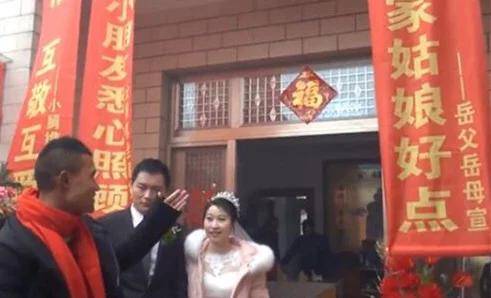 9,兄弟要保重,从此受尽老婆气,老婆睡床你睡地,外面野花不能踩,老婆