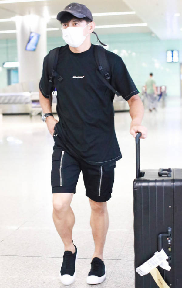 刘诗诗|50岁吴奇隆帅颜恢复，身材恢复不再油腻，刘诗诗改造终于成功