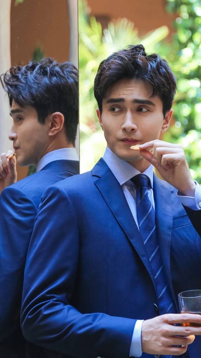 新剧|原创胡冰卿资源就像开了挂一样，新剧要低调开拍，男主还是高伟光