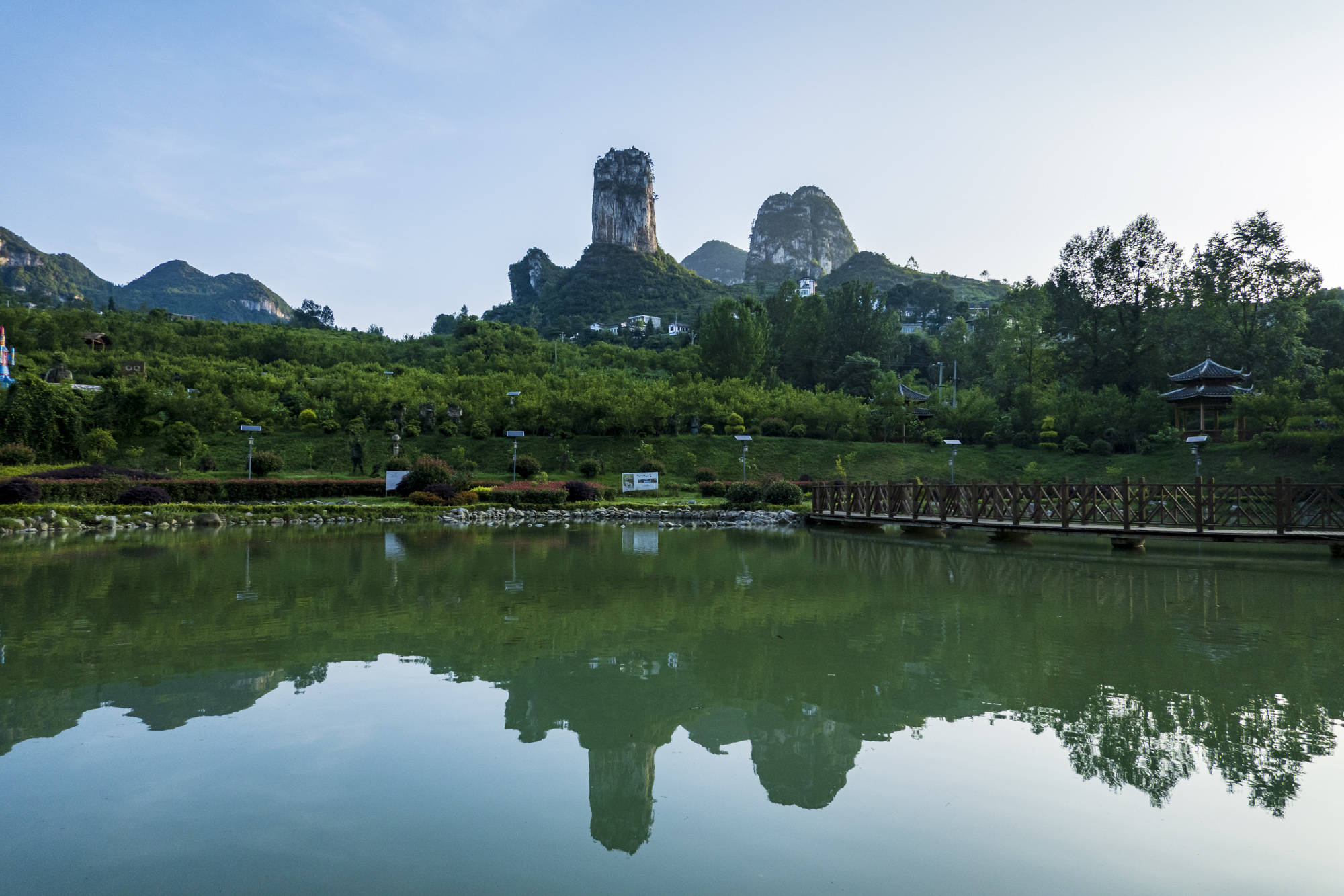 中国“隐秘”的角落，贵州纳雍县，随便一个网红景点都让游客疯狂_村民