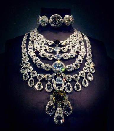 珠宝|印度男人竟比女人更爱珠宝，推出万元钻石口罩，还曾嘲讽英国皇室