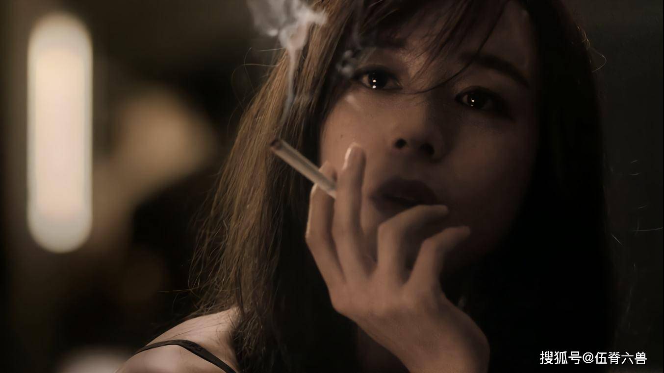 从一线女星到为小10岁的白宇做配角，40岁的张静