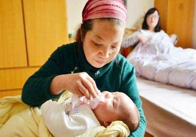 原创月子里的几个“传统误区”,很多孕妈都会照做,伤身不说还影响娃 原创月子里的几个“传统误区”,很多孕妈都会照做,伤身不说还影响娃