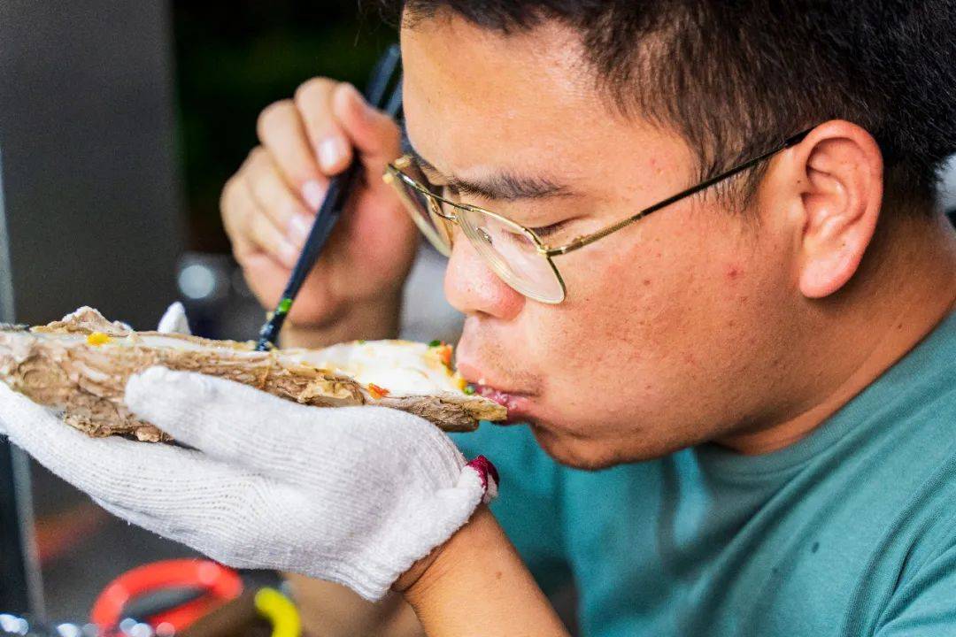 连唐僧|生蚝比47码皮鞋大，连唐僧都无法拒绝藏在昆明小区的老字号烧烤