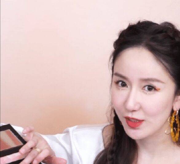 怎么变得成熟又漂亮 479504369dc2408b84815776df4d5886.jpeg