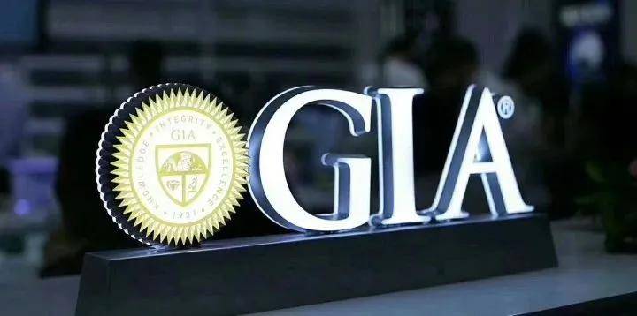 钻石|宁静光是给姐姐们买礼物就送出了一套房？...活该你人气第一！