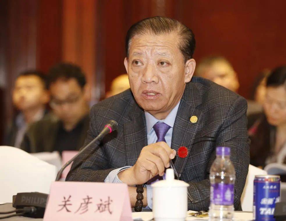 林建厦|熔喷布价格暴跌、趣头条未卜先知、葵花药业……关注这些事儿！