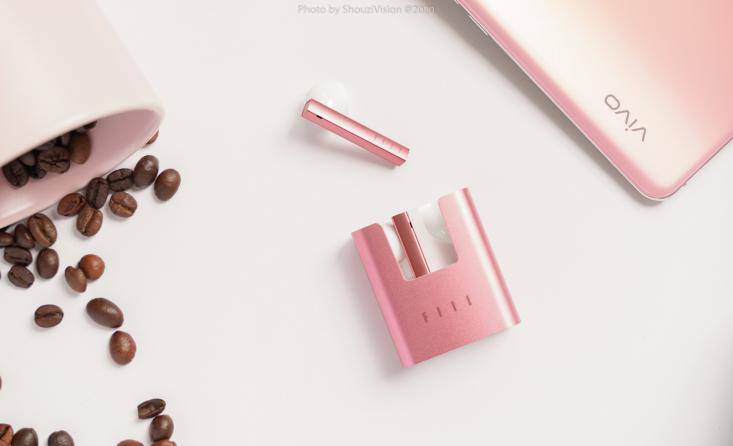 耳机|FIIL CC新出潮流猛男粉配色。可以，这很汪峰老师