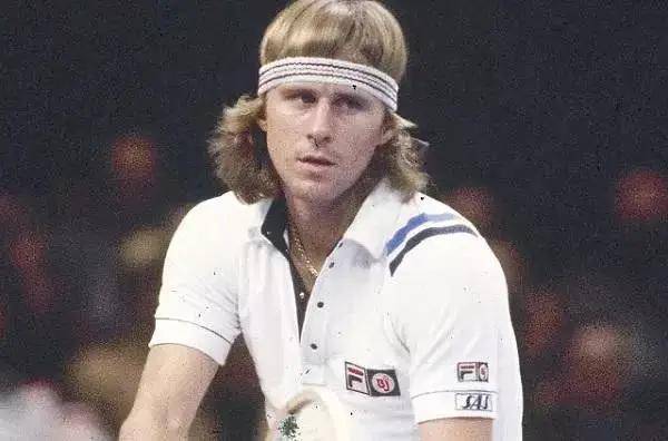 身体|传统正手和现代正手的区别