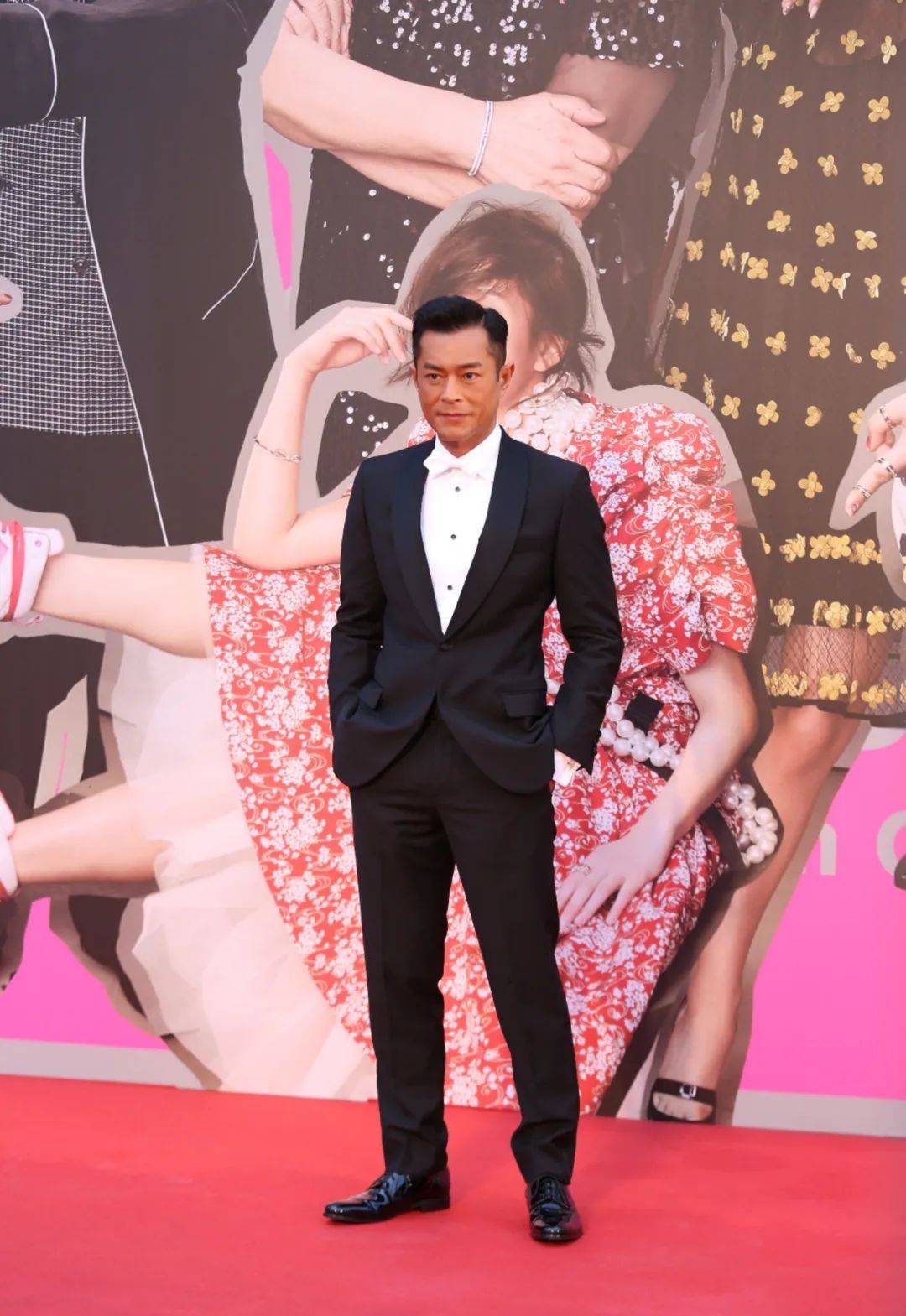 疫情之后，年入40万的金融男没衣服穿了