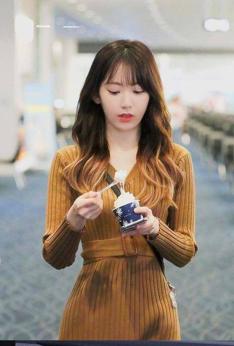 咲良|小樱花加入IZONE，见证了樱花妹日系变韩系穿搭的全过程