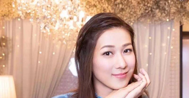 好彩妹的扮演者"牺牲"多大?12年后穿上吊带的她,美到窒息!