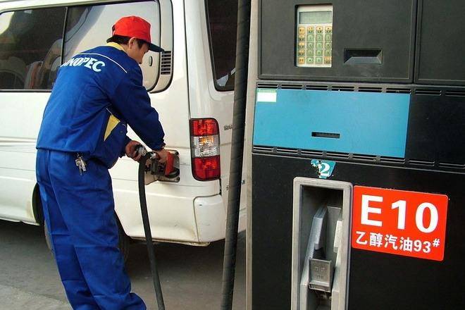 影响|中石化13年累计亏损8万亿，车主们疑惑：明明油价那么贵！