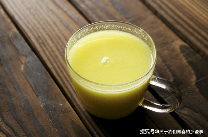 银耳|加剩米饭是“外行”!加这2样,香浓爽滑,营养滋补鲜榨玉米汁