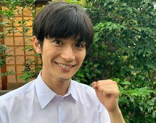 母子|原创三浦春马自杀疑压力大，母子失和恋情生变，对事业不自信酗酒痛哭