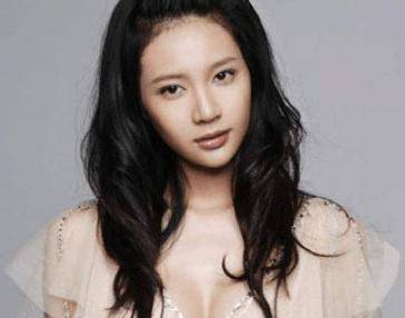 原以为嫁入豪门的她，婚后却遭非人待遇，27岁患癌过世