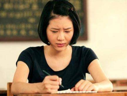 原以为嫁入豪门的她，婚后却遭非人待遇，27岁患癌过世