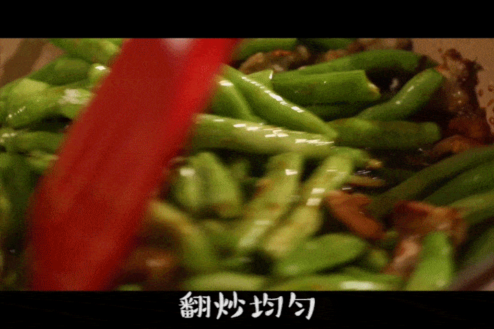 豆角|一人一大碗都不够天天妈妈怎样做焖面？营养美味