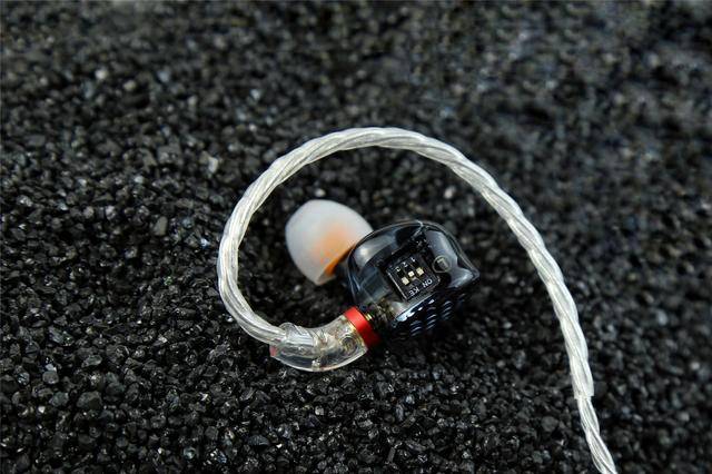 声音|体会潺潺流淌的乐符 飞傲FA9试听