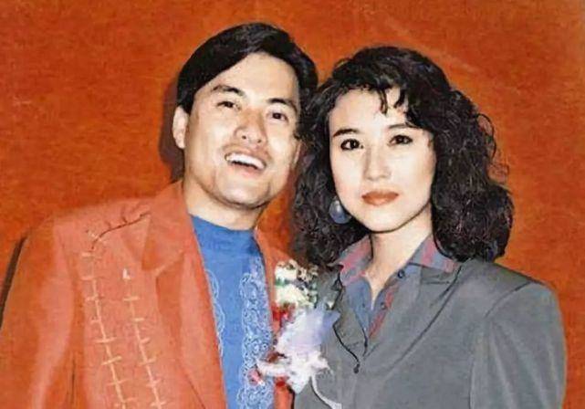 前妻|原创64岁男星年轻像40！但诋毁前妻跪舔富婆现任的骚操作，太渣了！