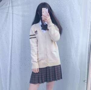 16岁小尤奈撩裙拍照,"广州漫展"被牵连,她做错了什么?