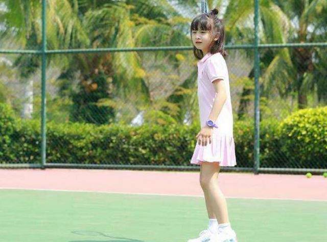 原创12岁森碟步入职业网球,田亮全力支持,网友:别人家的小孩