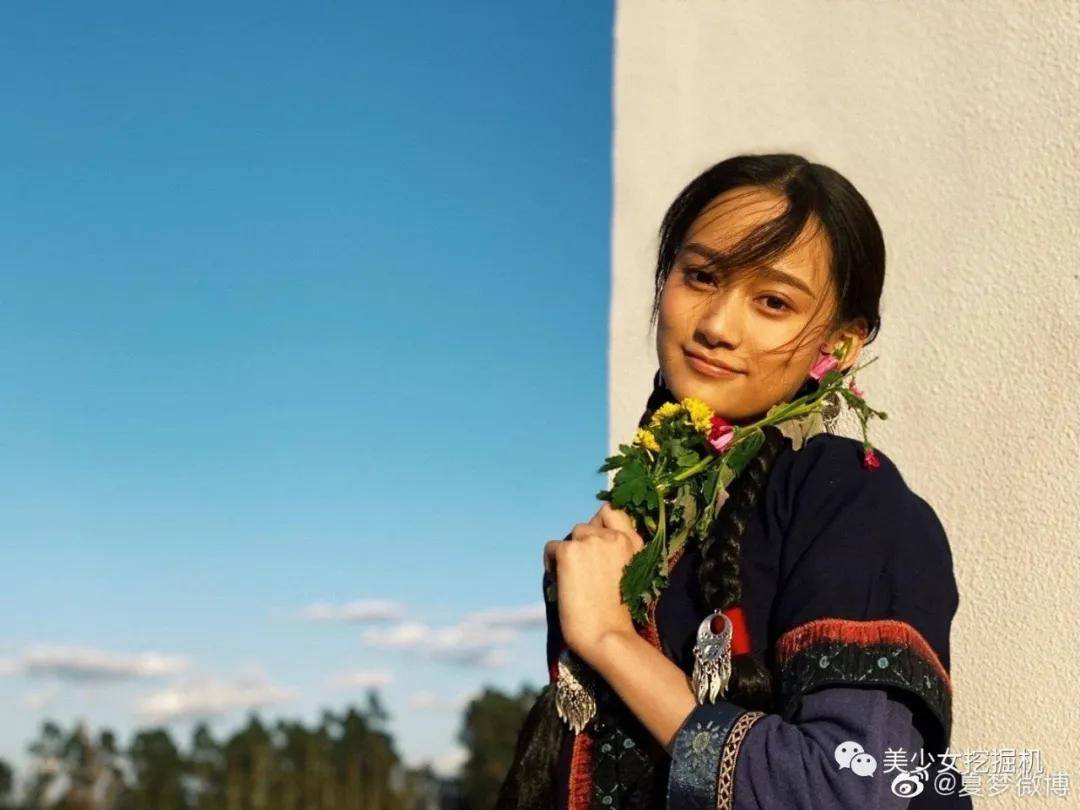 空降|原创撞脸半个娱乐圈打败张子枫拿下艺考第一，空降小花第一梯队？