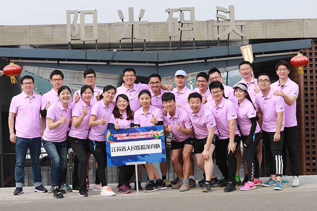 服装|2020年企业夏季定做团体服装选择POLO衫还是T恤好？