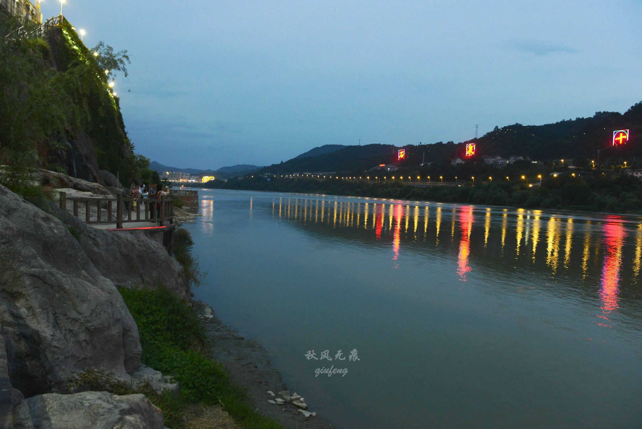 石泉人口_石泉夜景