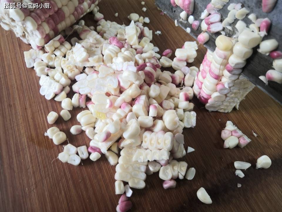 快手|不煮了,用它来烙饼,快手香甜软糯,孩子抢着吃夏天吃玉米