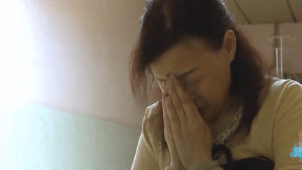 美國水中生孩子_美國生孩子在水里生_美國人在水中生孩子