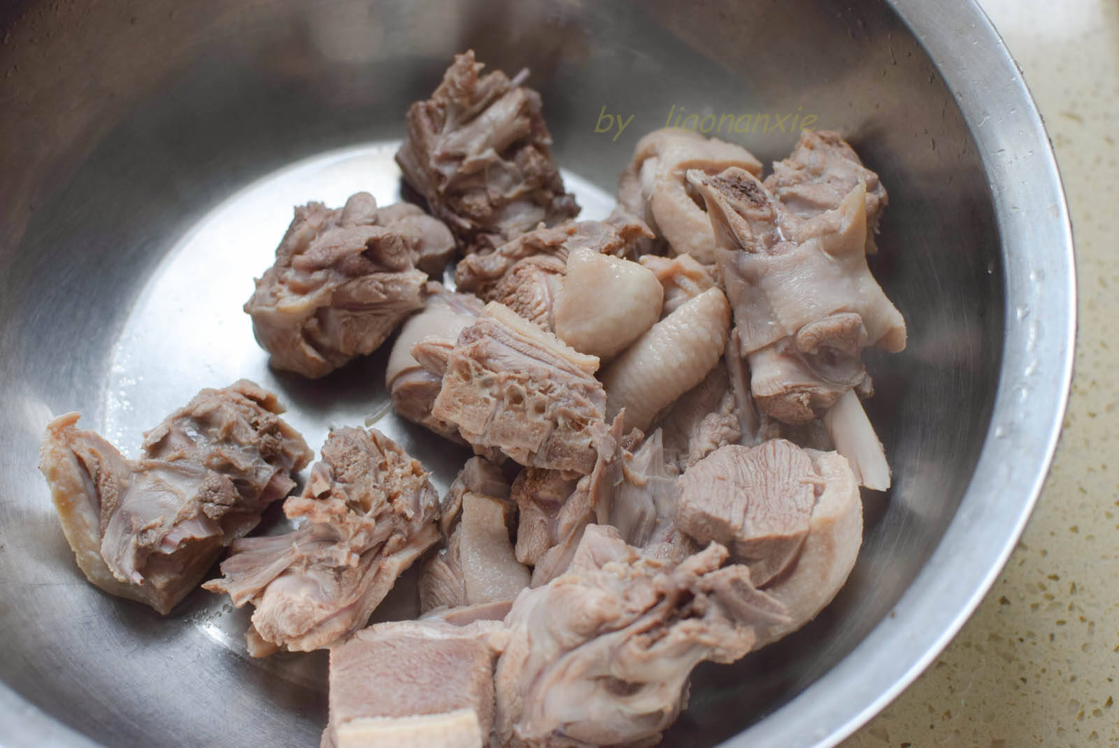 什么炖羊肉吃了不上火 735562c933b640b590cc86ddcbae0239.jpeg