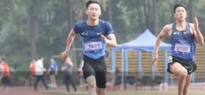 中国19岁百米天才横空出世,10秒18破纪录超同龄苏炳添,恭喜!_何宇鸿