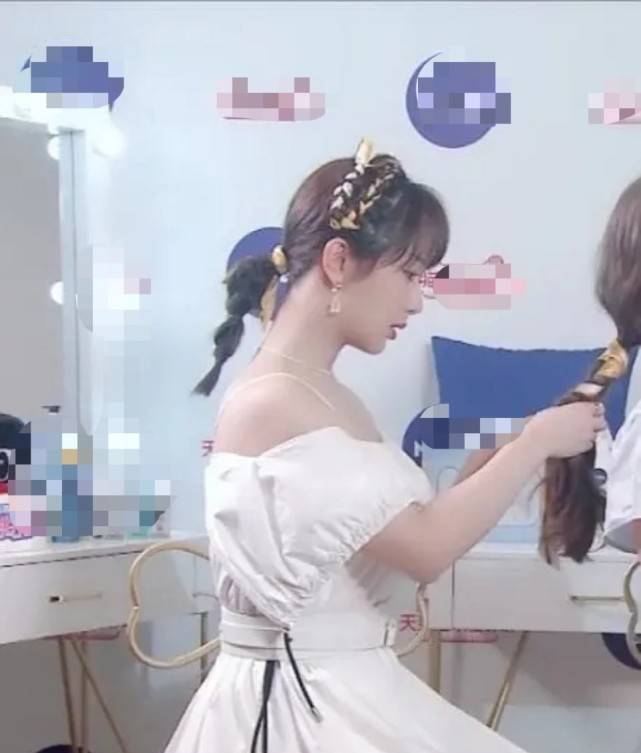 赵丽颖|杨紫直播生图曝光,身材发福脸部圆润,被嘲状态不如赵丽颖