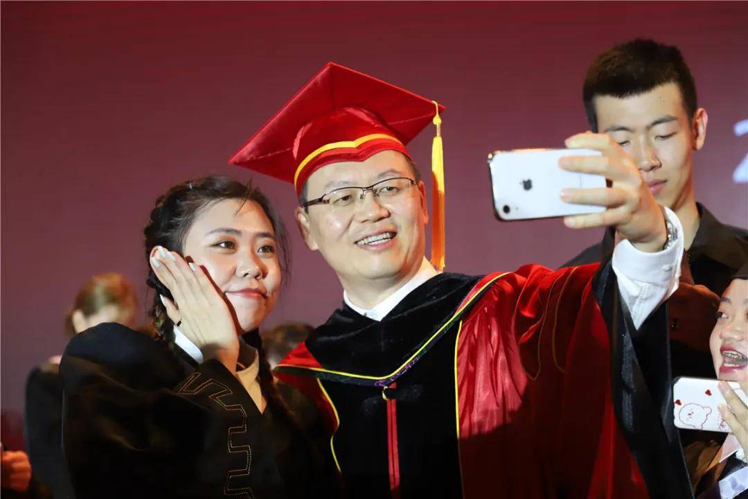 学子|相信未来 乘风破浪：西安培华学院举行2020届毕业典礼暨学位授予仪式