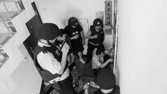 原创被日本男人抛弃，被刀砍绑架，女儿被奸杀，她选择用爱治疗世界