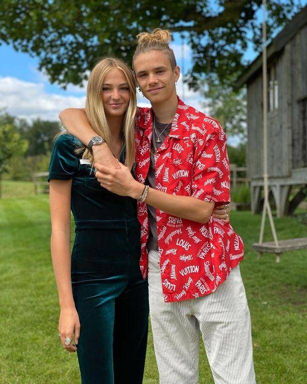 贝克汉姆一家去意大利度假,二儿子罗密欧带着