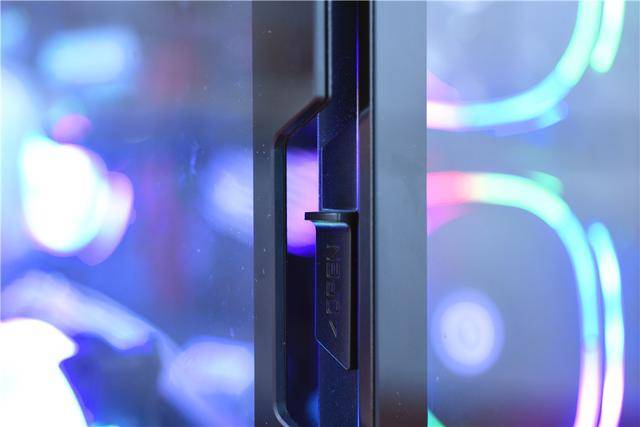 电源|10Gb/s速率，加一个小风扇，自制一个持续低温的移动硬盘