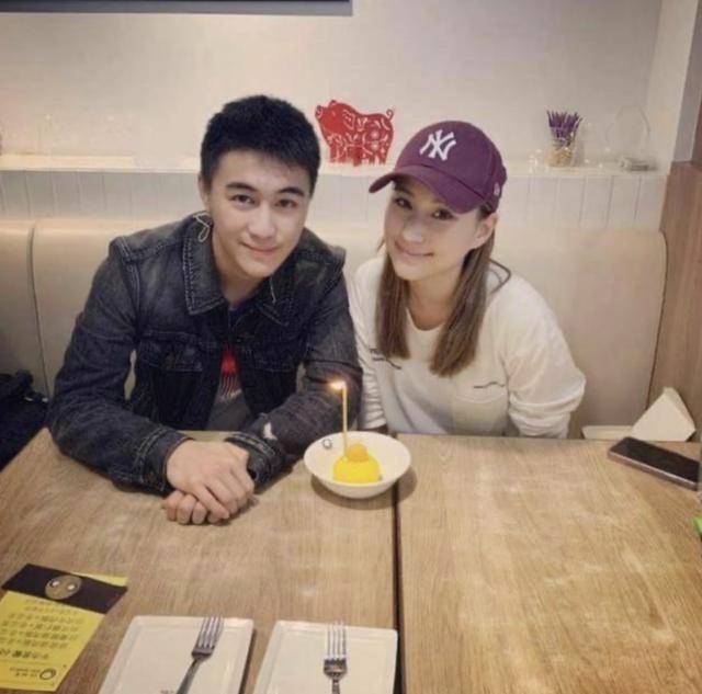 离场|何超莲第二家牛肉面店开业半年倒闭离场，赌王千金也难撑入不敷出