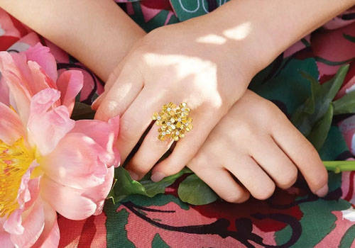 珠宝|5种首饰搭配让你年轻又时尚