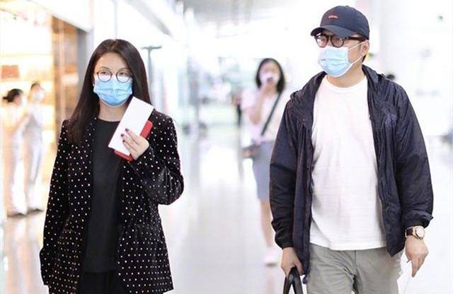 李湘|李湘帮女儿追星，王诗龄一身行头力压富婆虞书欣，身上全是奢侈品