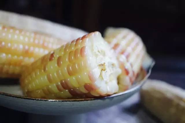 西双版纳|也会被它的甜糯惊艳吃过再多玉米