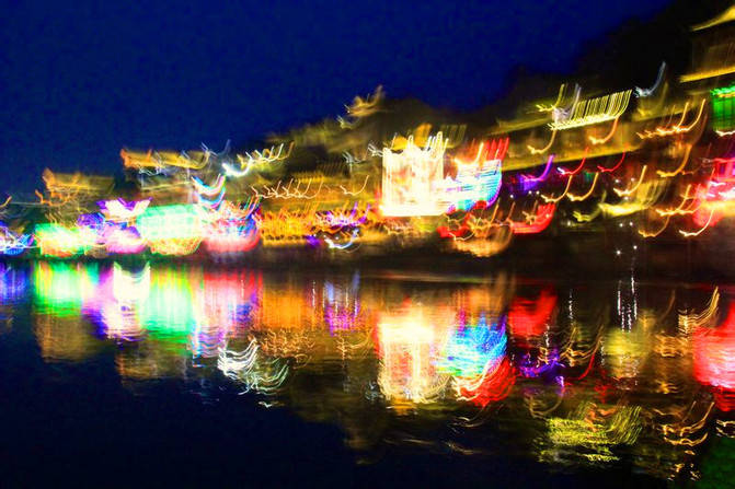 湖南|张家界、凤凰古城4-5天怎么规划行程？当地消费如何？怎么玩比较省钱