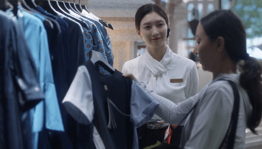 三十而已大妈买珠宝 50f72ed8b8ef4a759e60edb10c07d604.png